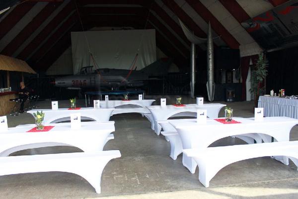 Hochzeitslocation mieten & vermieten - Event-Hangar Erlebnislocation in Berlin