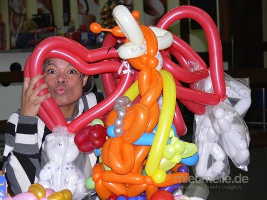 Clown mieten & vermieten - Clown Lucy Spaß für ihre Kinder in Gladbeck