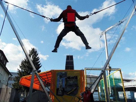 Spielmobil mieten & vermieten - Bungy, Bungee trampolin mieten Stuttgart in Göppingen