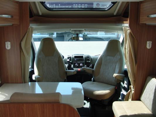 Wohnmobile mieten & vermieten - Wohnmobil Carado T 448 / Einzelbetten Hubbett in Kitzingen