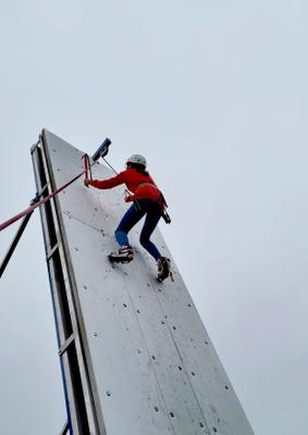 Klettergeräte mieten & vermieten - Mobile Eiskletterwand mieten in Bramsche