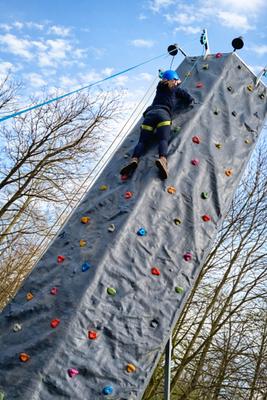 Kletterwand mieten & vermieten - Drei-Wege-Kletterberg - THE ROCK - CO 2 neutral - green event modul in Bramsche