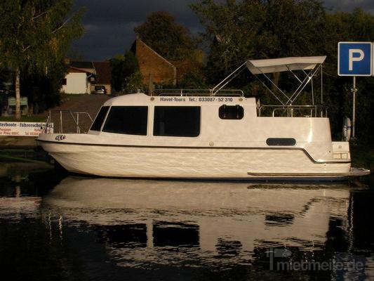 Motoryacht mieten & vermieten - Urlaub auf dem Wasser - auch führerscheinfrei! in Fürstenberg/Havel