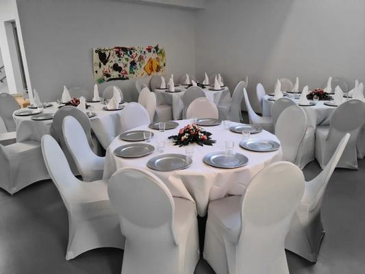 Teller & Tassen mieten & vermieten - Platzteller mieten – Gold & Silber – Dekorativer Unterteller (Kunststoff) in Wuppertal