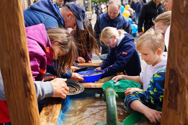 Spielgeräte mieten & vermieten - Gold schürfen mieten - Selbstabholer möglich in Bramsche