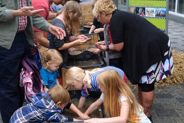 Spielgeräte mieten & vermieten - Gold schürfen mieten - Selbstabholer möglich in Bramsche