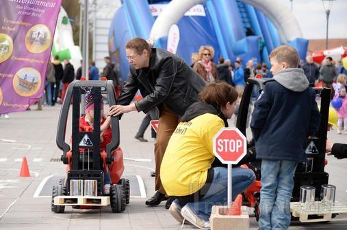Funcars mieten & vermieten - Feuerwehr-Tret-Unimog-Parcours mieten in Bramsche
