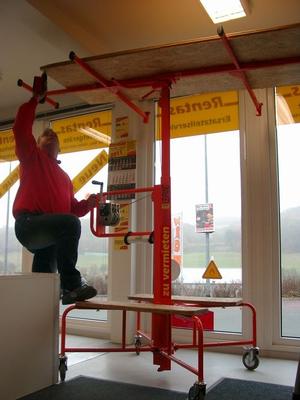 Scherenbühnen mieten & vermieten - Plattenlift in Essen