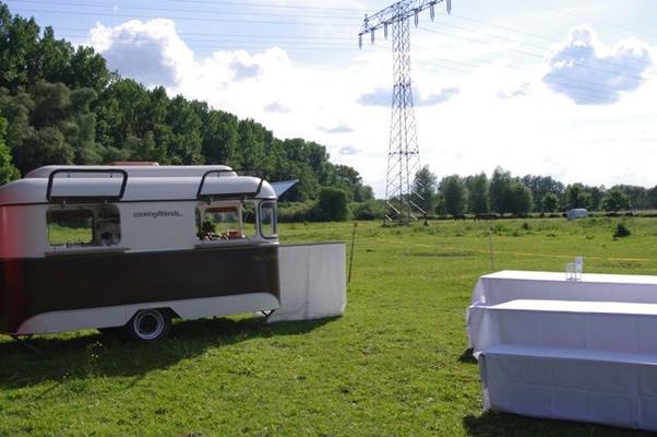 Verkaufsanhänger mieten & vermieten - *Oldtimer*Nagetusch*Streetfood*Vk/Imbissanhänger in Berlin