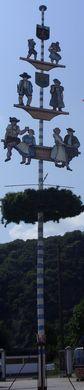 Kulissen mieten & vermieten - Mai Zunft Baum, Maibaum, Zunftbaum, Zunft, Tanz in den Mai, Oktoberfest, München, Bayern, Wiesn, Volksfest, Tanzbaum in Kamp-Bornhofen