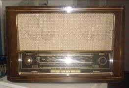 Antik & Rustikal mieten & vermieten - Radio aus den 60er/70er Jahren, 60er Jahre, 70er Jahre, Radio, Oldschool, Dekoration, leihen, mieten, Mietartikel in Kamp-Bornhofen