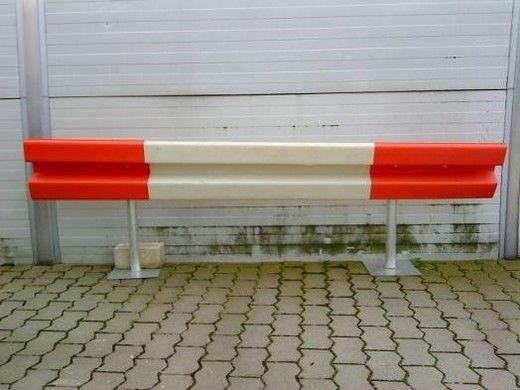 Requisiten mieten & vermieten - Leitplanke Formel1, Formel1, F1, Leitplanke, Planke, Autorennen, Motorsport, Strecke, Rennauto, Auto, Rennwagen, Rennen in Kamp-Bornhofen