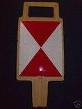 Requisiten mieten & vermieten - Eisenbahn Hinweisschild Zugende, Hinweisschild, Zug, Bahn, Eisenbahn, Lok, Lokomotive, Schiene, Gleise, Deutsche Bahn in Kamp-Bornhofen