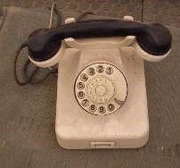 Requisiten mieten & vermieten - Drehscheibentelefon, Drehscheibe, Telefon, Scheibentelefon, Ringtelefon, Oldschool, 70er Jahre, Dekoration, leihen in Kamp-Bornhofen