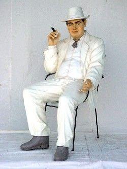 Dekofiguren mieten & vermieten - Al Capone Figur, USA, Amerika, 20er Jahre, Verbrecher, Krimineller, Boss, Al Capone, Figur, Party, Event, Messe in Kamp-Bornhofen