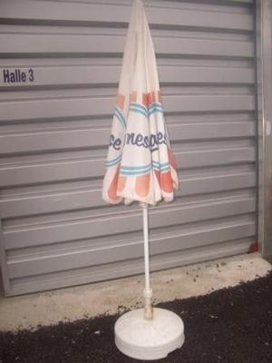 Dekorationsservice mieten & vermieten - Sonnenschirm Langnese, Langnese, Sonnenschirm, Schirm, Langnese Eis, Dekoration, Event, Messe, Veranstaltung, leihen in Kamp-Bornhofen