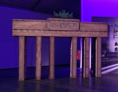 Dekorationsservice mieten & vermieten - Brandenburger Tor, Berlin, Wahrzeichen, Brandenburg, Dekoration, Tor, Attrappe, Event, Messe, Veranstaltung, leihen in Kamp-Bornhofen