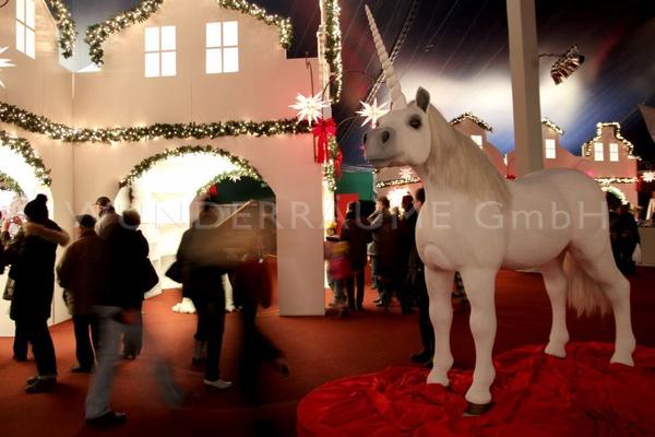 Weihnachtsdekoration mieten & vermieten - Größter dt. Winter & Weihnachtsfundus XXL, WUNDERRÄUME GmbH vermietet: Dekoration / Kulisse für Event, Messe, Veranstaltung, Incentive, Mitarbeiterfest, Firmenjubiläum in Lichtenstein/Sachsen