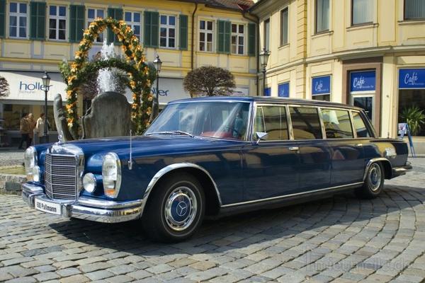 Limousinen mieten & vermieten - Mercedes 600 Pullman (W 100) mit Chauffeur in Ansbach