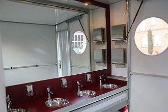 Toilettenwagen mieten & vermieten - Vip Toilettenwagen XXL | 12 Toiletten | 4 Urinale in Bramsche