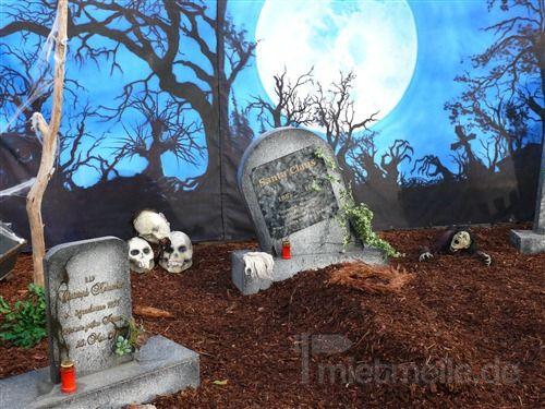 Kulissen mieten & vermieten - Halloween Friedhof in Heringsdorf