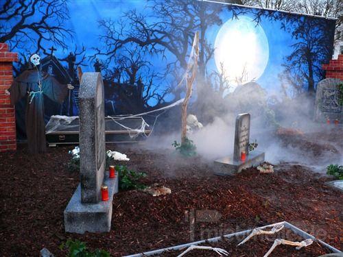Kulissen mieten & vermieten - Halloween Friedhof in Heringsdorf