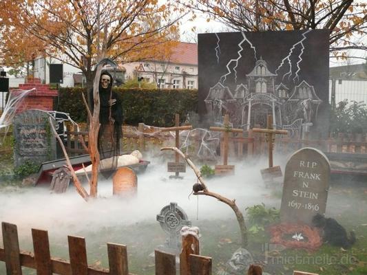 Kulissen mieten & vermieten - Halloween Friedhof in Heringsdorf