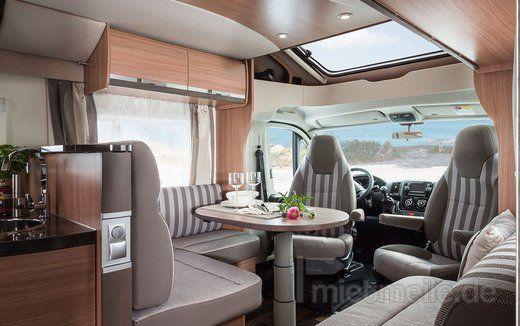 Wohnmobile mieten & vermieten - ADAC Wohnmobil Melody Class für 2 bis 4 Personen in Berlin