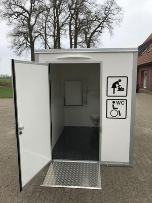 Toilettenwagen mieten & vermieten - Toilettenwagen Duschwagen Baustellentoilette in Holdorf