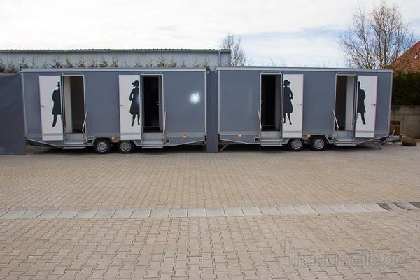Toilettenwagen mieten & vermieten - Toilettenwagen 4&1 silber in Dorsten