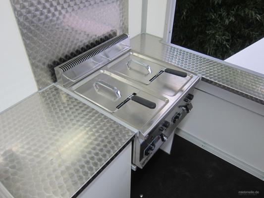 Kühlanhänger mieten & vermieten - Verkaufsanhänger mit Imbissausstattung in Grevenbroich