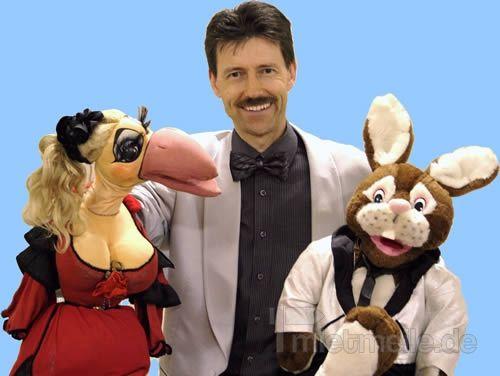 Comedian mieten & vermieten - Bundesweit Comedian buchen, Bauchredner buchen, Stimmenimitator oder Kabarettist buchen in Glindenberg