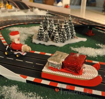 Carrerabahn mieten & vermieten - Santa Race - weihnachtliche riesige Carrera Rennbahn inkl. 19% MwSt. in Münnerstadt
