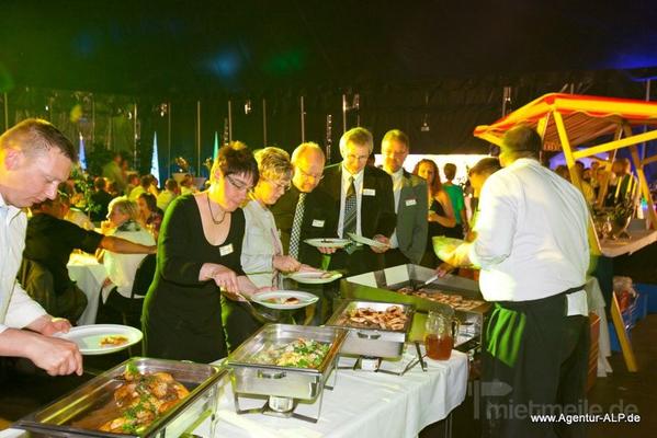 Catering mieten & vermieten - Cateringservice, Partyservice, Festzelte, Mietmöbel für Ihr Firmenevent, Ihr Sommerfest oder Ihre Hochzeitsfeier in Glindenberg