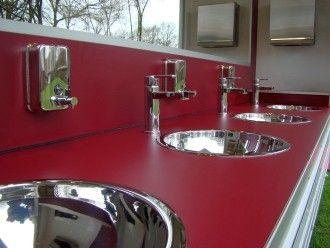 Toilettenwagen mieten & vermieten - Vip Toilettenwagen XL | 6 Toiletten | 4 Urinale in Bramsche