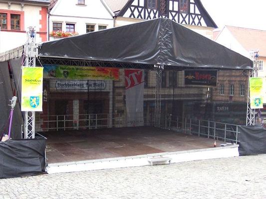 Bühne mieten & vermieten - Bühne mit Dach Traversensystem 8 x 12m - Hubdach in Reinstädt