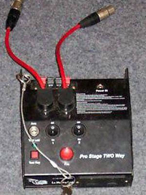 Pyrotechnik mieten & vermieten - Le Maitre Pyroflash, Controller 2-kanal klein in Reinstädt