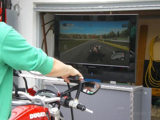 Simulatoren mieten & vermieten - Rennsimulator Motorrad in Oppenweiler