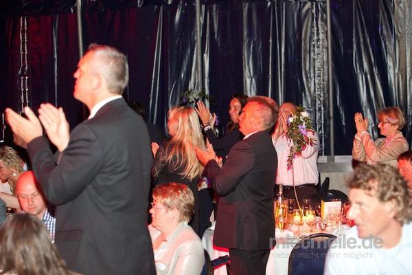 Walkact mieten & vermieten - Kriminelles Dinner/Comedy-Dinner/DinnerKrimi buchen in Glindenberg