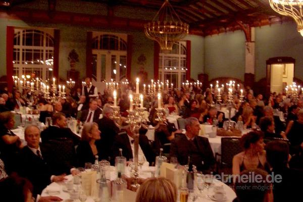 Walkact mieten & vermieten - Kriminelles Dinner/Comedy-Dinner/DinnerKrimi buchen in Glindenberg