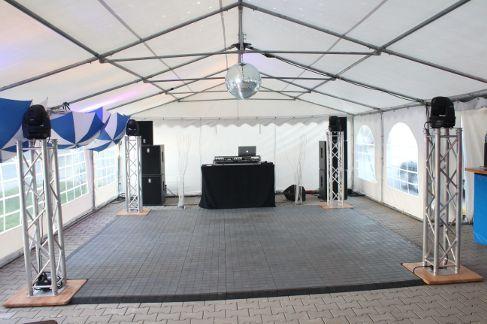 Tanzboden mieten & vermieten - Tanzfläche 9 x 9 m inkl. Auf und Abbau / Tanzboden / Tanzfläche / Abdeckboden / Tanzparkett in Neumünster