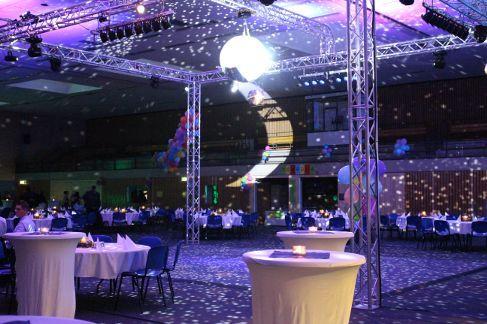 Lichttechnik mieten & vermieten - Spiegelkugel mit Motor und Pin Spot/Diskoeffekte/Partykugel/ Discokugel 30 cm Durchmesser in Neumünster