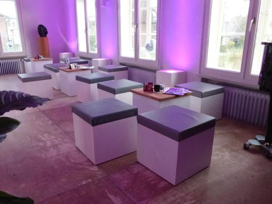 Lichttechnik mieten & vermieten - Spiegelkugel mit Motor und Pin Spot/Diskoeffekte/Partykugel/ Discokugel 30 cm Durchmesser in Neumünster