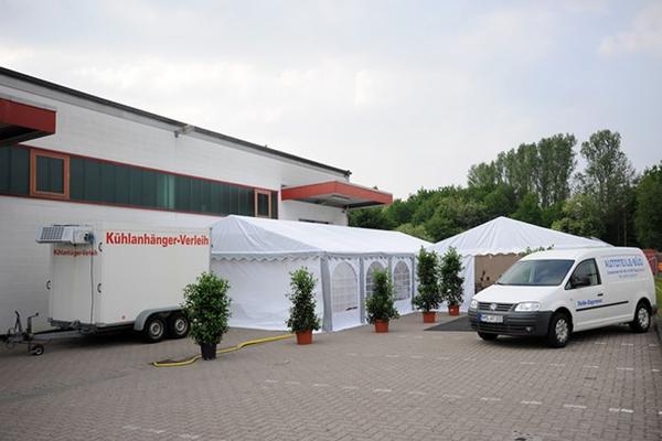Lichttechnik mieten & vermieten - Lichtanlagen 6er bar 64 er Paar, 'a 500 W in Neumünster