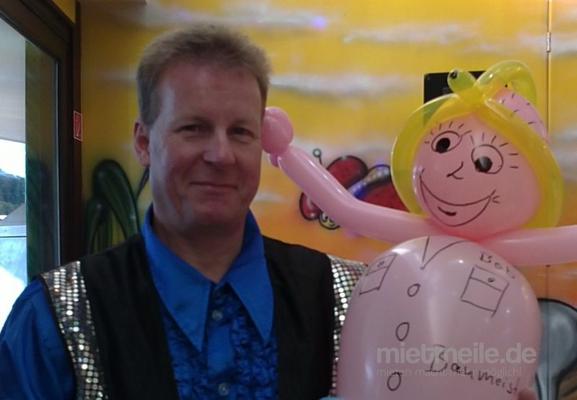 Magier & Zauberer mieten & vermieten - Familien-Weihnachtsshow für Ihr Firmenevent in Herbertingen