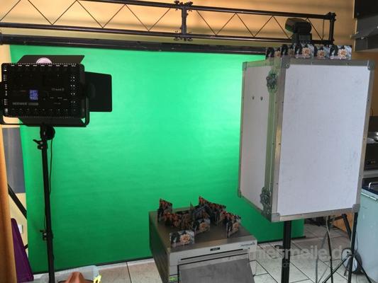 Fotobox mieten & vermieten - Fotobox mit Greenscreen und Druckflatrate in Halstenbek