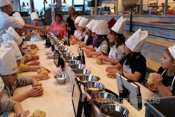 Weihnachtsmann mieten & vermieten - Kinderweihnachtsbäckerei in Bramsche