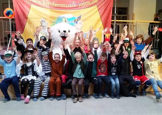 Mitmachzirkus mieten & vermieten - JOJOS Kinder-Karnevals- & Faschingsshow buchen in Bramsche