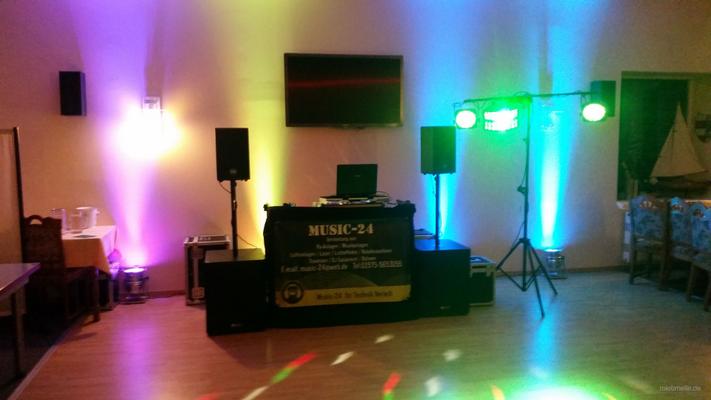 DJ mieten & vermieten - DJ Service / DJ hier Buchen für Geburtstag Hochzeit Straßenfest Festival Disco Musikservice in Wismar