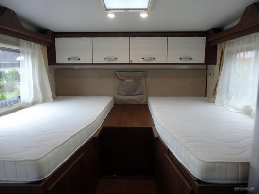 Wohnmobile mieten & vermieten - Wohnmobil bis 4 Personen, AHK, Hubbett, Backofen, Solar, SAT in Görgeshausen